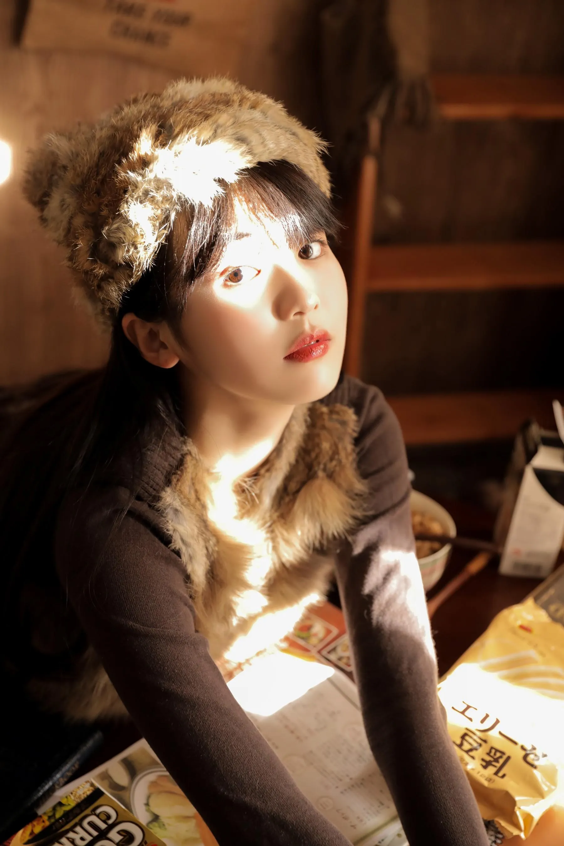 [艺图语] 2022.06.28 浪漫里扯谎 周子歆 [28P]插图6